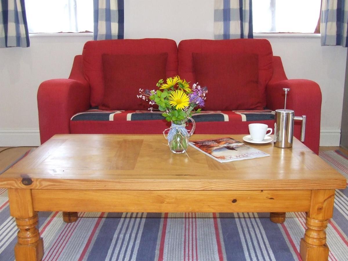 Lobhill Farmhouse Bed And Breakfast And Self Catering Accommodation Okehampton Esterno foto