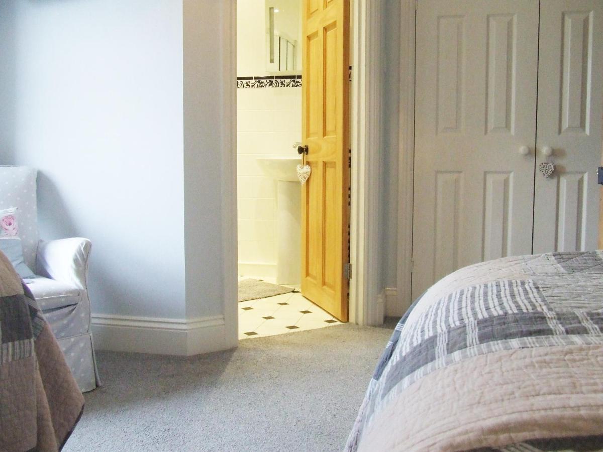 Lobhill Farmhouse Bed And Breakfast And Self Catering Accommodation Okehampton Esterno foto