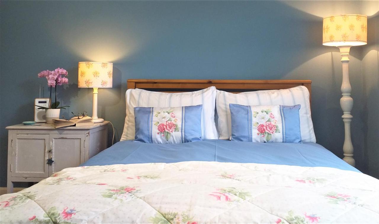 Lobhill Farmhouse Bed And Breakfast And Self Catering Accommodation Okehampton Esterno foto