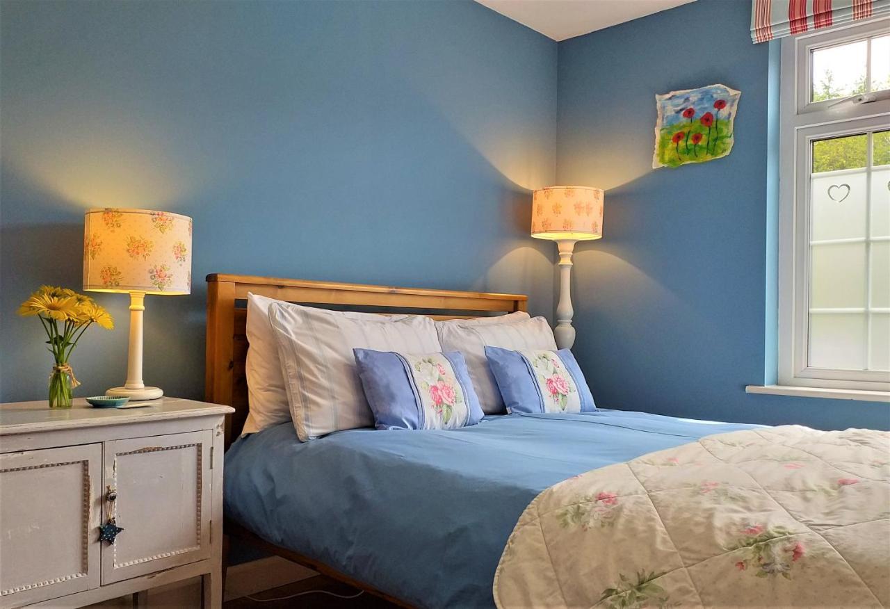 Lobhill Farmhouse Bed And Breakfast And Self Catering Accommodation Okehampton Esterno foto