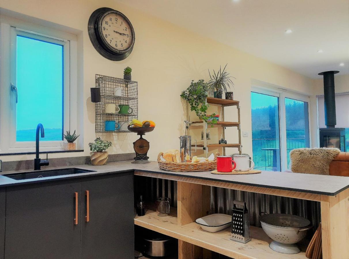 Lobhill Farmhouse Bed And Breakfast And Self Catering Accommodation Okehampton Esterno foto