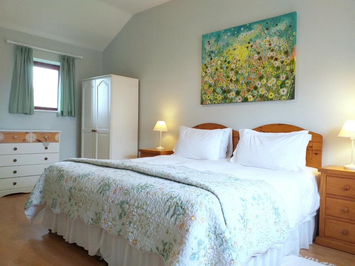 Lobhill Farmhouse Bed And Breakfast And Self Catering Accommodation Okehampton Esterno foto