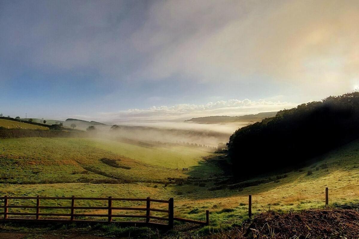 Lobhill Farmhouse Bed And Breakfast And Self Catering Accommodation Okehampton Camera foto